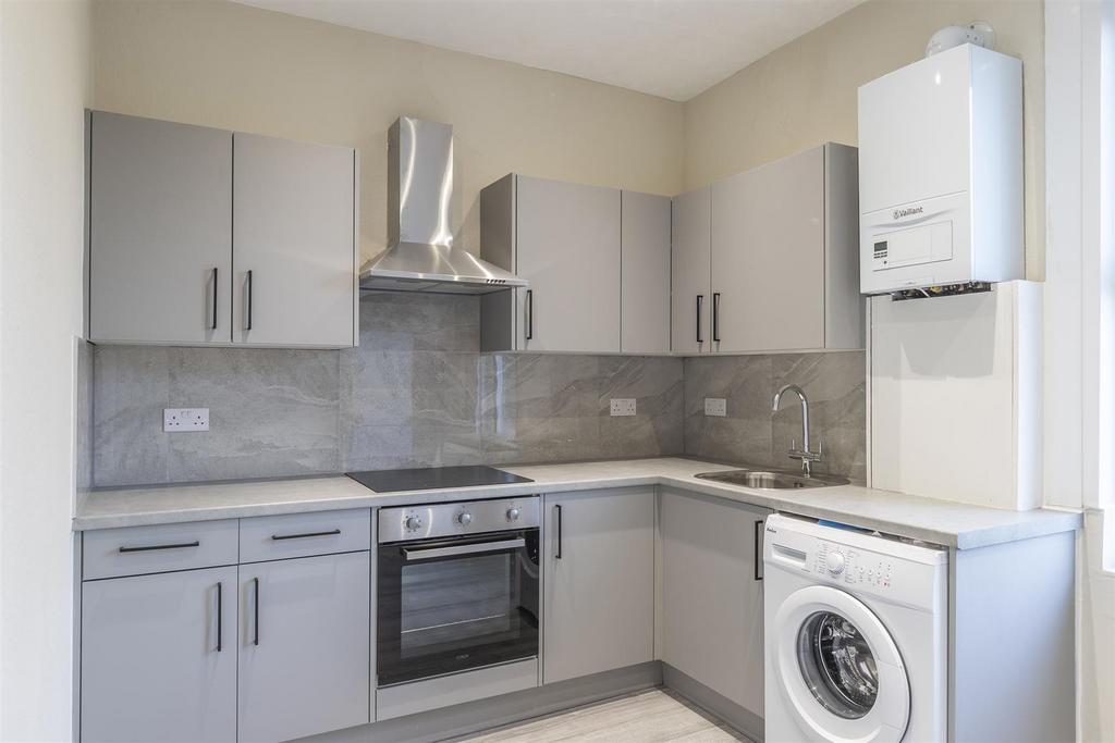 Flat 2 - 21 Grove Rd-10 copy.jpg