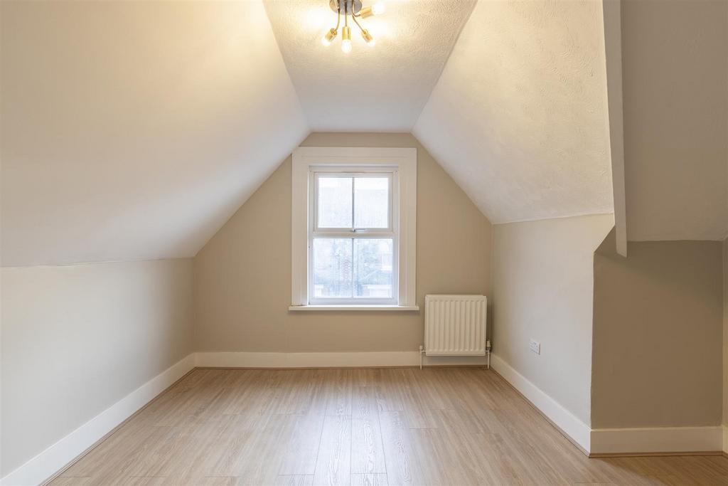 Flat 2 - 21 Grove Rd-20 copy.jpg