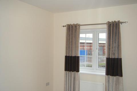 2 bedroom semi-detached house to rent, River View, Newark, Nottinghamshire, NG24