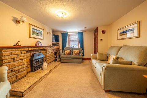 2 bedroom house for sale, Pitcairngreen, Perth