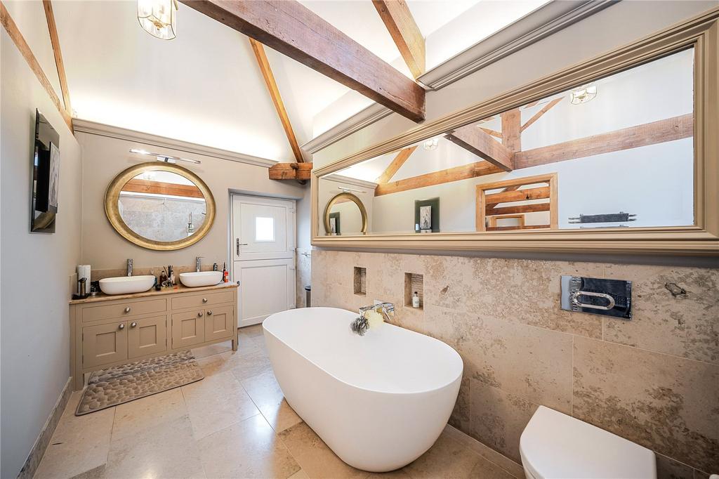 Bedroom 2 Ensuite
