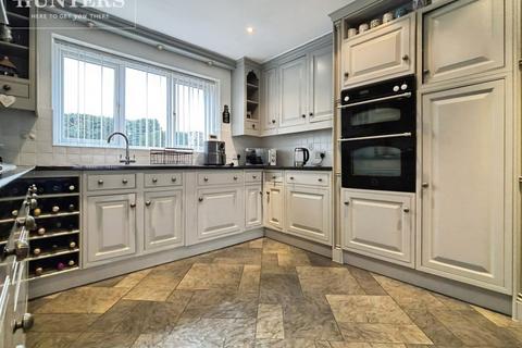 4 bedroom detached house for sale, Lundhill Road, Wombwell, Barnsley