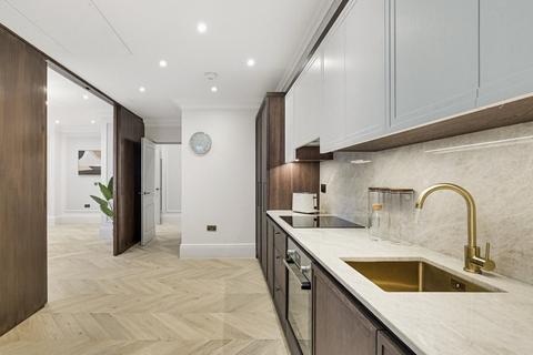 3 bedroom flat to rent, Stratton Street, Mayfair, London