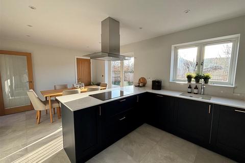 undefined, Aubreys Yard, Poulshot