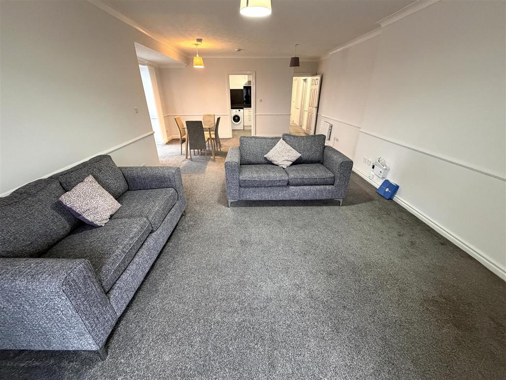 Lounge/dining room