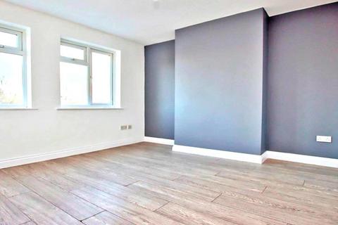 2 bedroom flat to rent, Shenley Road, Borehamwood, WD6