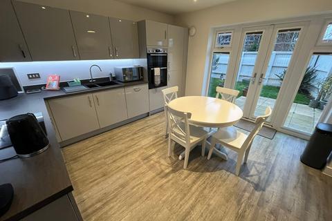 3 bedroom townhouse to rent, Kerry Hill Drive, Long Lawford, Rugby, CV23
