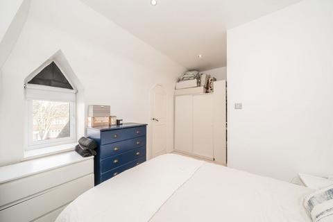 1 bedroom flat to rent, St. Margarets Road, St Margarets TW1