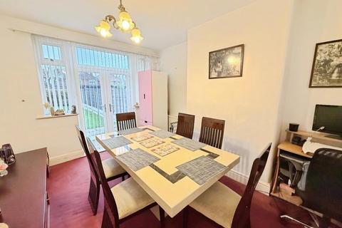 3 bedroom semi-detached house for sale, Beeston Avenue, Timperley, Altrincham, Greater Manchester, WA15