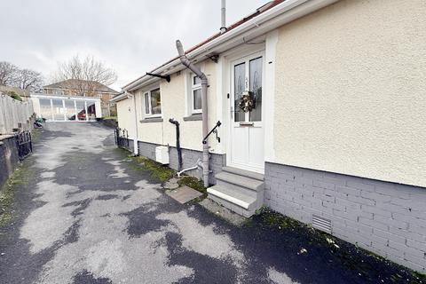 3 bedroom bungalow for sale, Heol Y Plas, Fforest