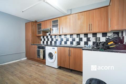 3 bedroom maisonette to rent, Beckway Street Walworth SE17