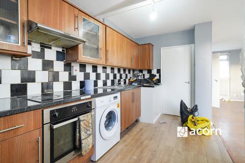 3 bedroom maisonette to rent, Beckway Street Walworth SE17