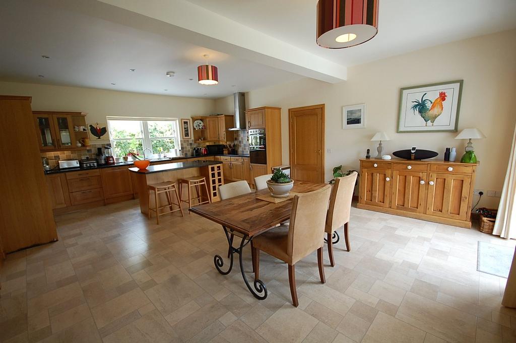 Dining Kitchen