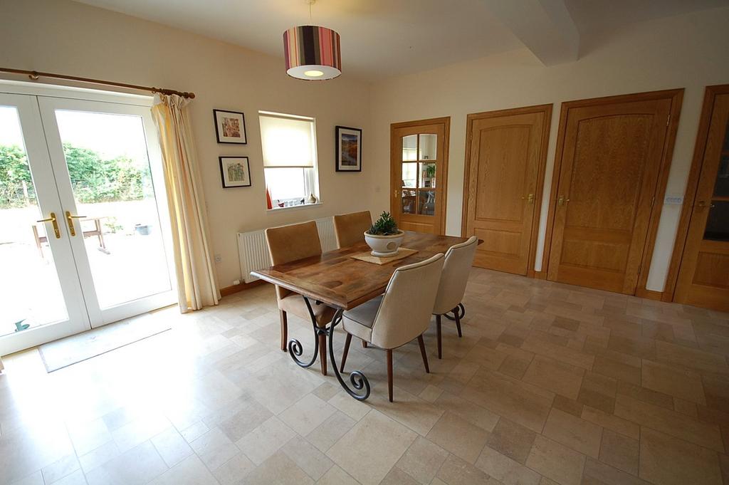 Dining Area 2