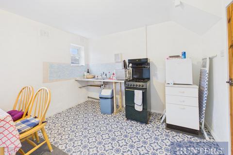 3 bedroom terraced house for sale, Caymer Road, Scarborough