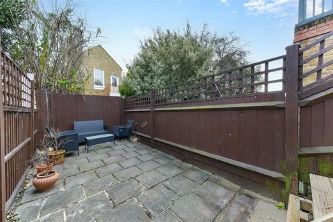 2 bedroom flat for sale, College Road, Colliers Wood SW19