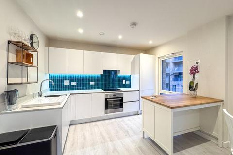 2 bedroom flat to rent, Royal Engineers Way, Arum Apartments, NW7