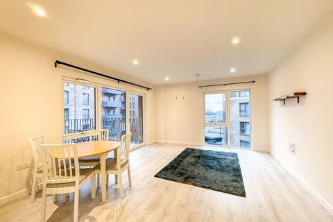 2 bedroom flat to rent, Royal Engineers Way, Arum Apartments, NW7