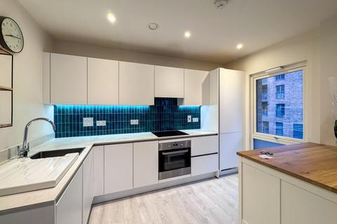 2 bedroom flat to rent, Royal Engineers Way, Arum Apartments, NW7
