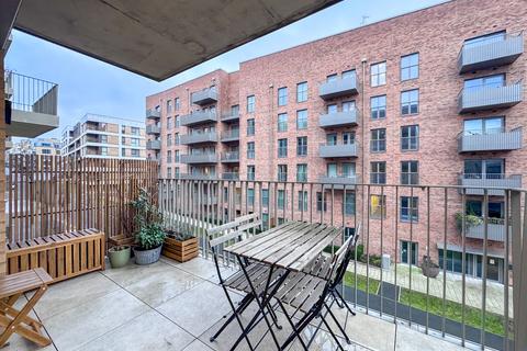 2 bedroom flat to rent, Royal Engineers Way, Arum Apartments, NW7