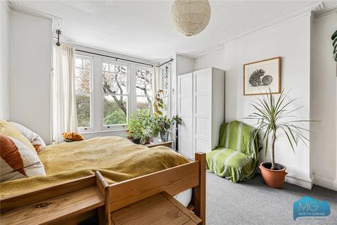 3 bedroom end of terrace house for sale, Burlington Road, London, N10