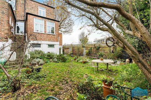 3 bedroom end of terrace house for sale, Burlington Road, London, N10