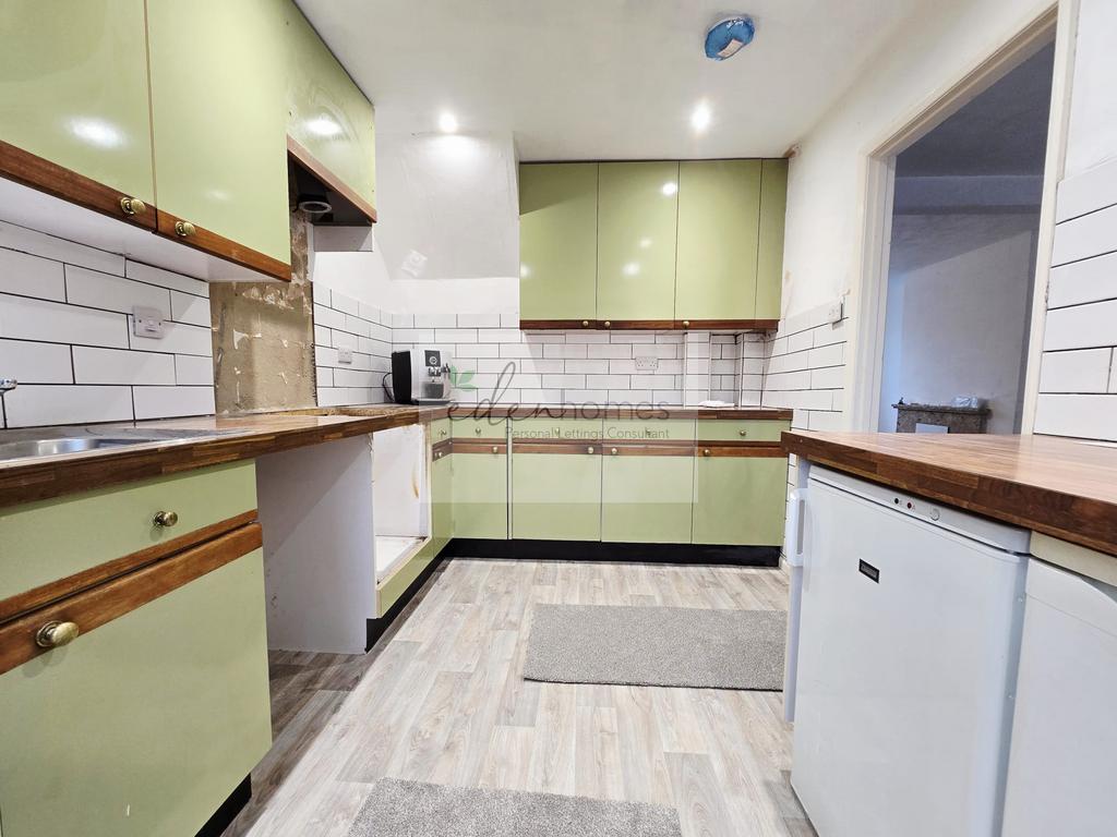 Kitchen - Copy.jpeg