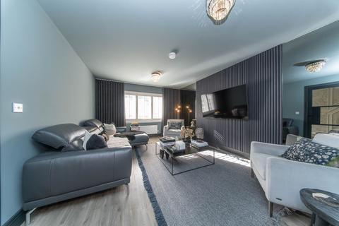 undefined, West Cairn View, Livingston EH54
