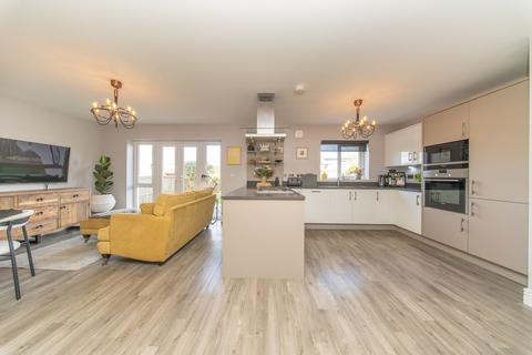 undefined, West Cairn View, Livingston EH54