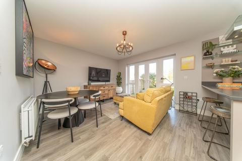 undefined, West Cairn View, Livingston EH54