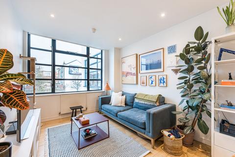 1 bedroom flat for sale - Lavender Hill, London SW11