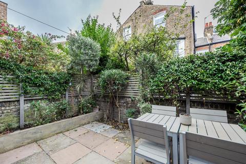 2 bedroom flat for sale, Marmion Road, London SW11