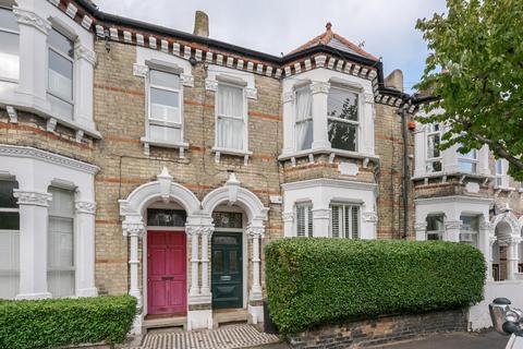 2 bedroom flat for sale, Marmion Road, London SW11