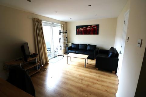 5 bedroom terraced house to rent, Elmbank Avenue, Englefield Green, Egham, Surrey, TW20