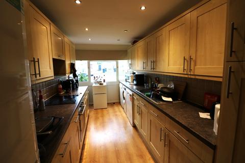 5 bedroom terraced house to rent, Elmbank Avenue, Englefield Green, Egham, Surrey, TW20