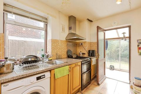 3 bedroom semi-detached house for sale, Ravensbury Road, Kent BR5
