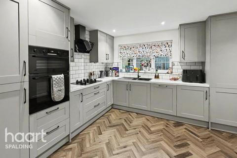 undefined, Spalding PE12