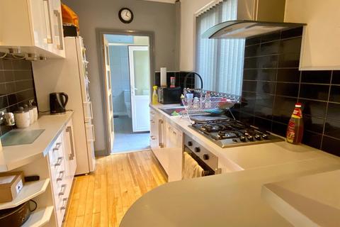 2 bedroom terraced house to rent, Gadsby Street, Attleborough, Nuneaton