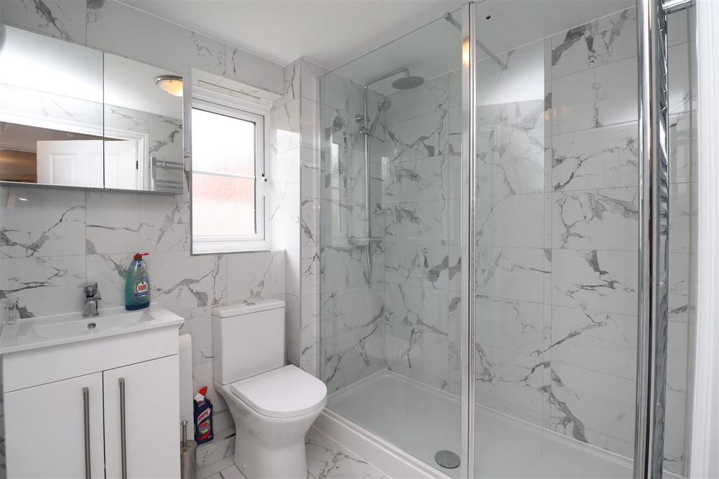 Bathroom.JPG