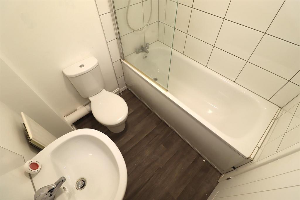 Bathroom.JPG