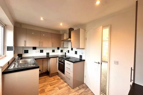 2 bedroom terraced house to rent, Freesland Rise, Nuneaton