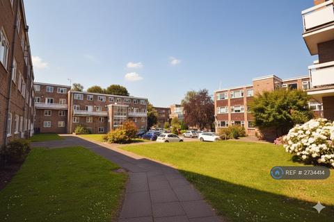 2 bedroom flat to rent, Perrymount Road, Haywards Heath, RH16