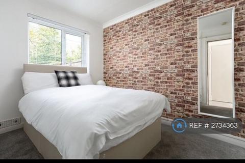 1 bedroom in a house share to rent, Market Street, Cheltenham, GL50