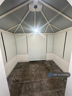 undefined, Queens Road, Beeston, Nottingham, NG9