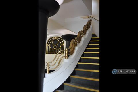1 bedroom flat to rent, Balham High Road, London, SW17