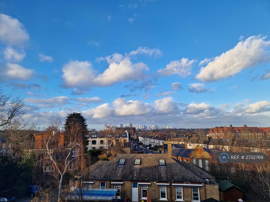 Apartment View Towards London