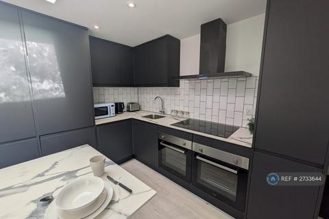 1 bedroom in a flat share to rent, Henbury Road, Westbury-On-Trym, Bristol, BS9