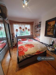 2 bedroom maisonette to rent, Hurstwood Court, London, NW11