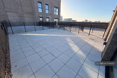 1 bedroom penthouse to rent, Ordsall Lane, Manchester, M5