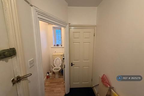 3 bedroom flat to rent, Manor Road, London, E15